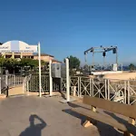 Apartamento Cap Estérel 4 Pers équipé, Belle Vue Golf, Centre Village Pierre&vacances , Parking Inclus Et 5 Piscines Accès Gratuit, Clim, Wifi, Tv, Lave-vaisselle Et Lave-linge,four, Plancha Saint-Raphaël