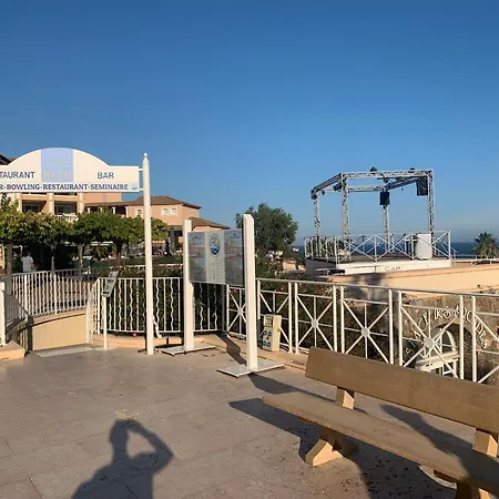 Apartment Cap Esterel 4 Pers Equipe, Belle Vue Golf, Centre Village Pierre & , Parking Inclu Et 5 Piscines Acces Gratuit, Clim, Wifi, Tv, Lave-vaisselle Et Lave-linge,four, Plancha Saint-Raphael (Var)