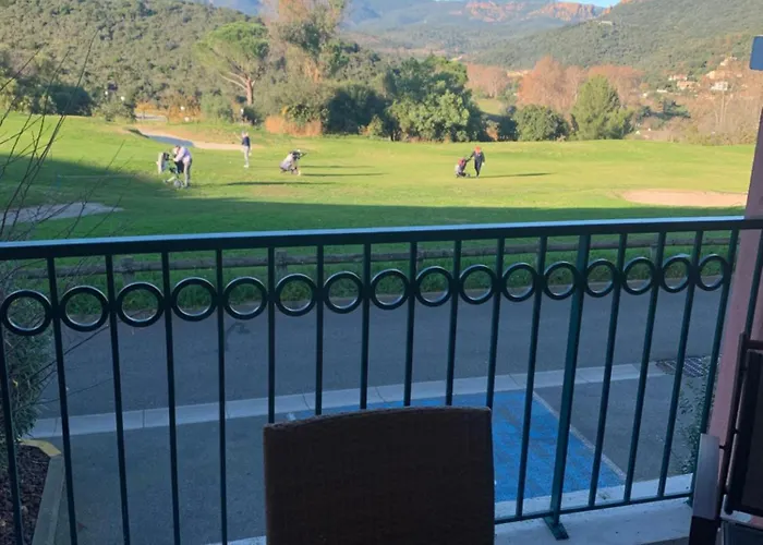 Cap Esterel 4 Pers Equipe, Belle Vue Golf, Centre Village Pierre & , Parking Inclus Et 5 Piscines Acces Gratuit, Clim, Wifi, Tv, Lave-vaisselle Et Lave-linge,four, Plancha Сен-Рафаэль
