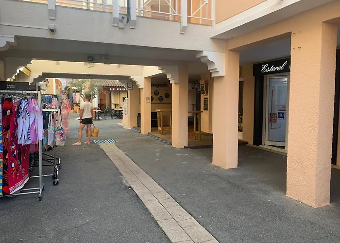 Cap Esterel 4 Pers Equipe, Belle Vue Golf, Centre Village Pierre & , Parking Inclus Et 5 Piscines Acces Gratuit, Clim, Wifi, Tv, Lave-vaisselle Et Lave-linge,four, Plancha *